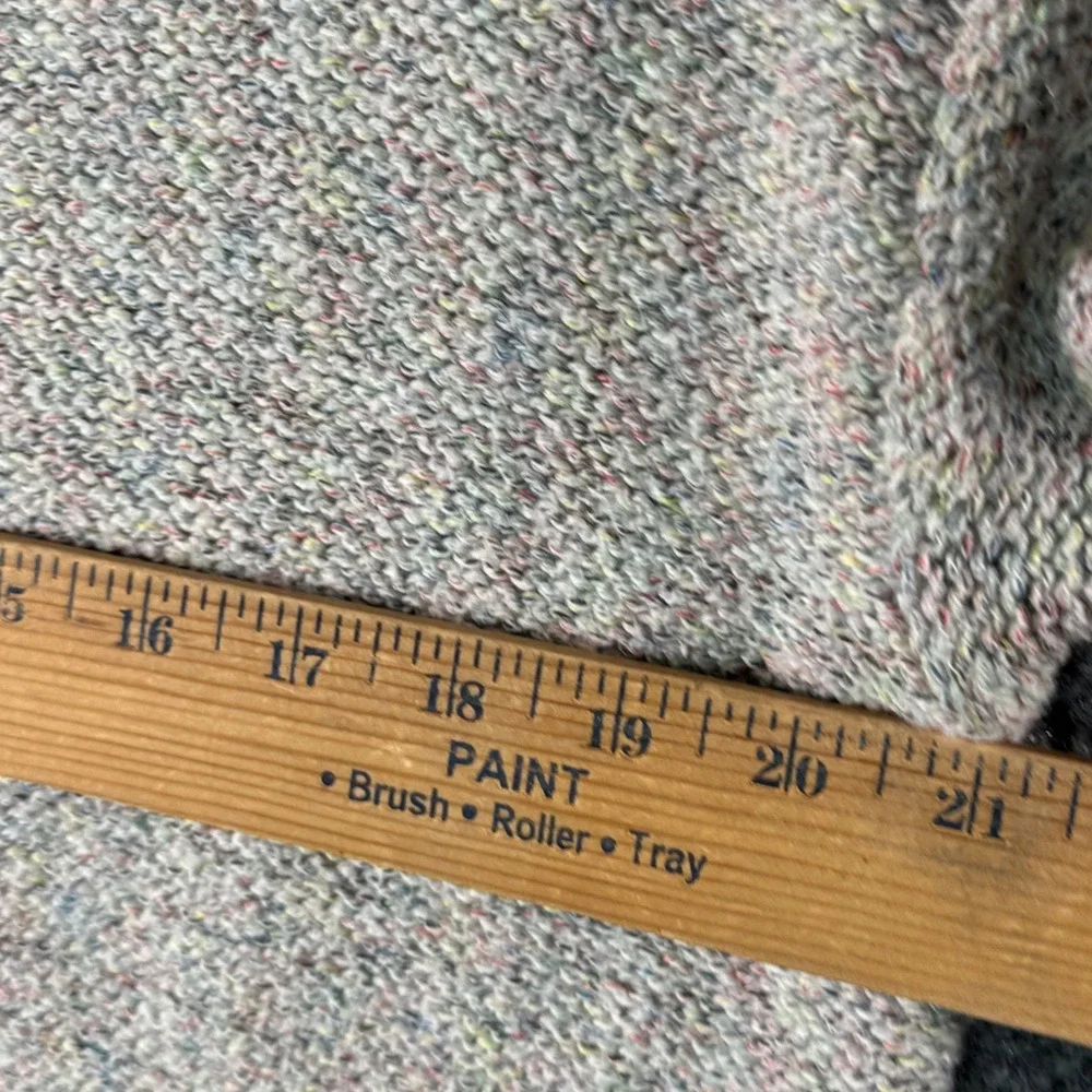 Old Navy Womens L Speckled Knit V-Neck Sweater‎ Minimalist Cozy Neutral Pullover